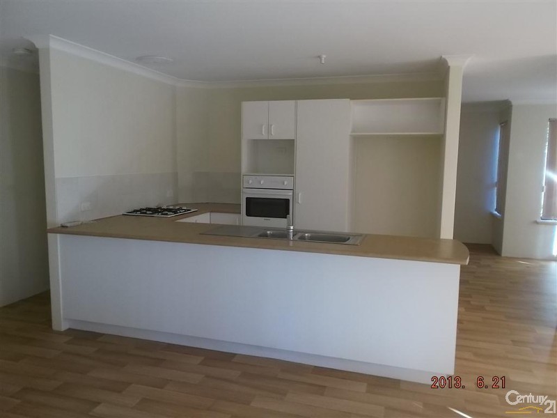 13 Galway Gardens, Port Kennedy WA 6172