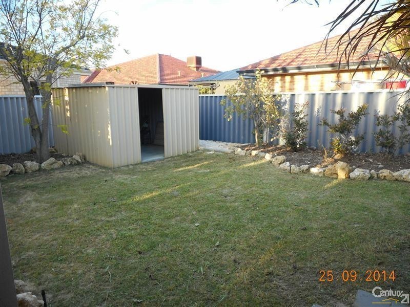 13 Galway Gardens, Port Kennedy WA 6172