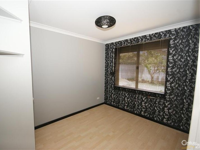 9 Jaywick Close, Safety Bay WA 6169