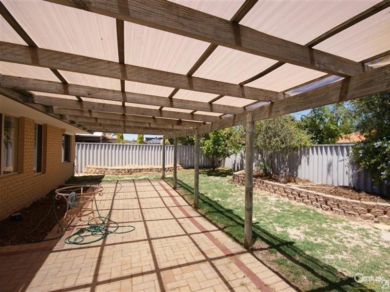 9 Jaywick Close, Safety Bay WA 6169