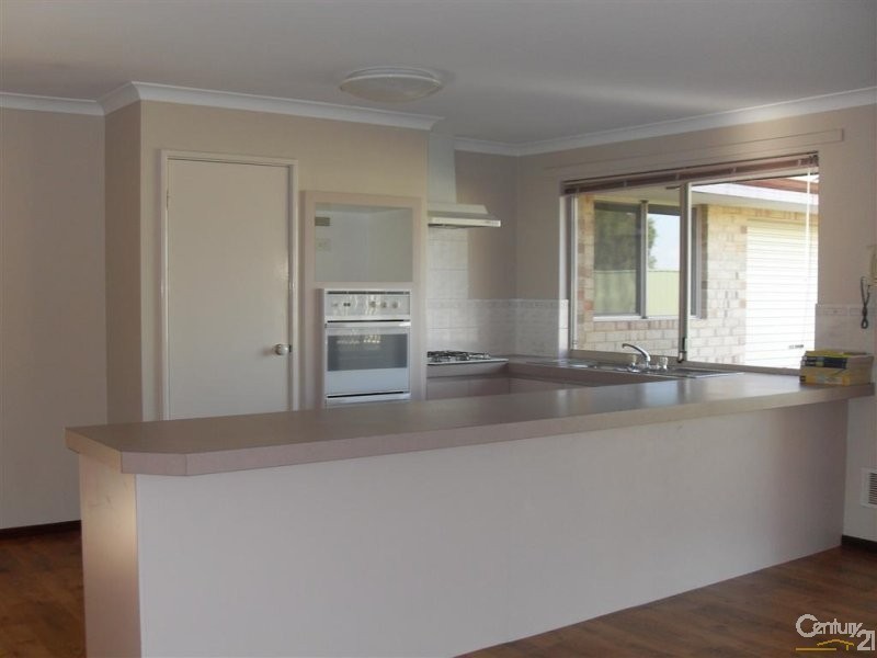 34 Bondi Crescent, Warnbro WA 6169