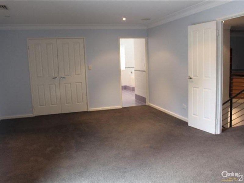 2 Kirkwall Close, Warnbro WA 6169