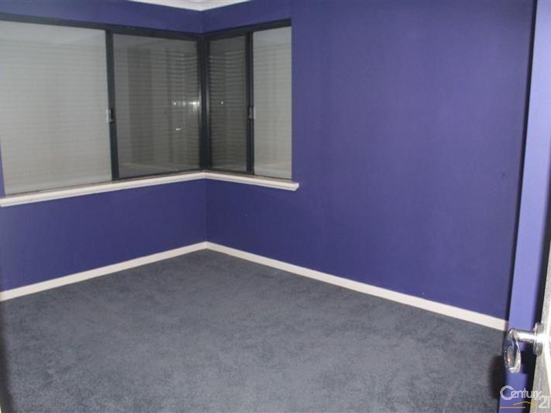 2 Kirkwall Close, Warnbro WA 6169