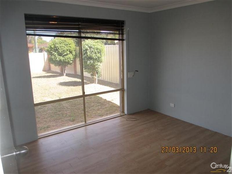 7 Moore Court, Cooloongup WA 6168