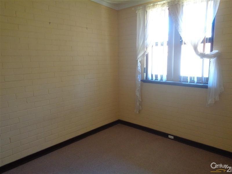 2/70 Kent Street, Rockingham WA 6168