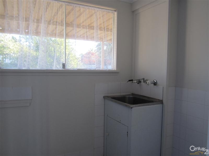 29 Studzor Street, Warnbro WA 6169