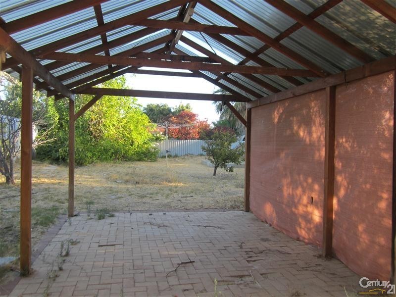 29 Studzor Street, Warnbro WA 6169