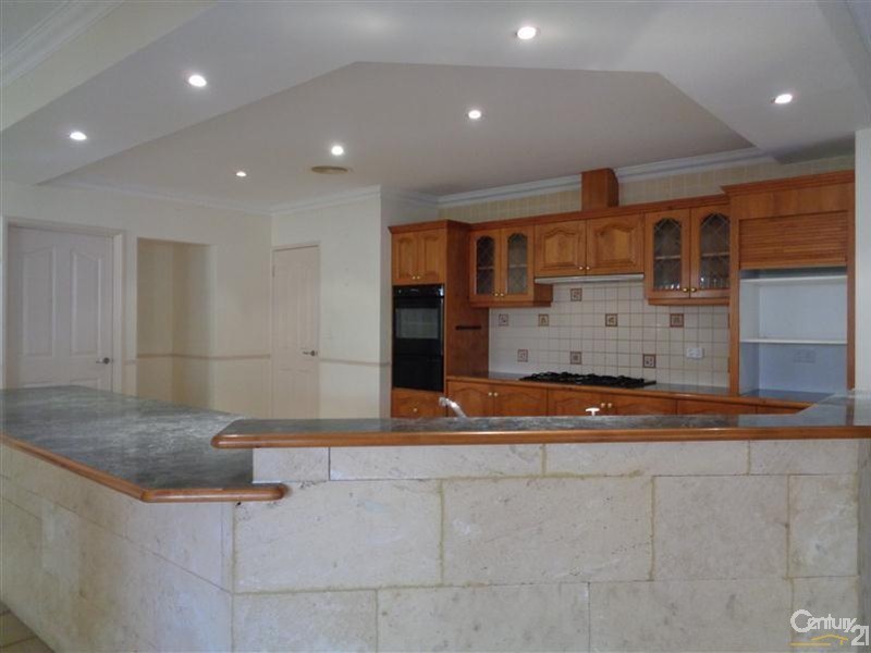 65 Currie Street, Warnbro WA 6169