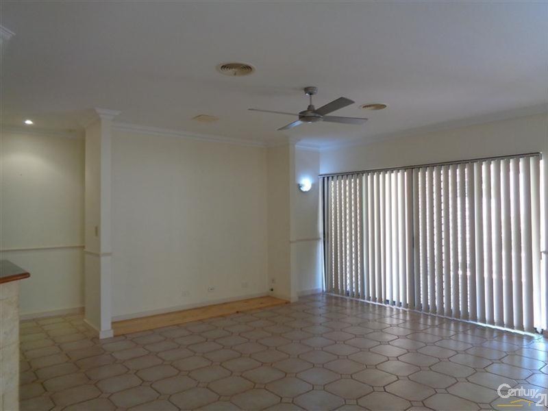 65 Currie Street, Warnbro WA 6169