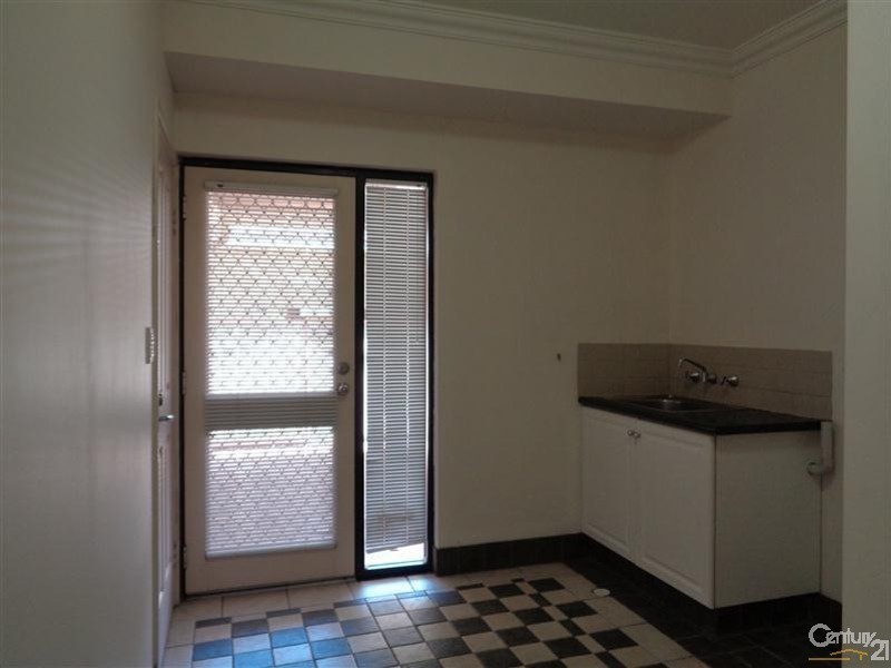 65 Currie Street, Warnbro WA 6169