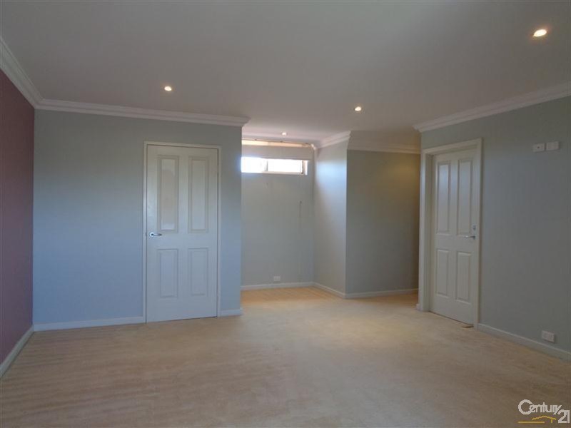 65 Currie Street, Warnbro WA 6169