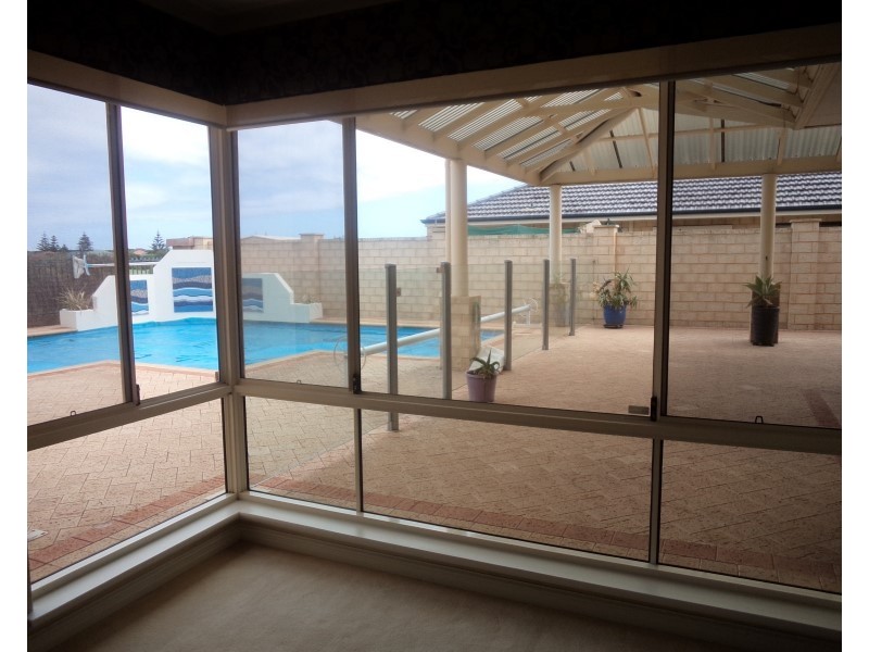 10 Sao Jorge Green, Secret Harbour WA 6173