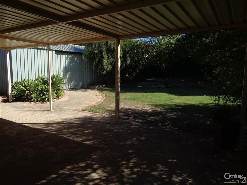 521 Safety Bay Road, Waikiki WA 6169