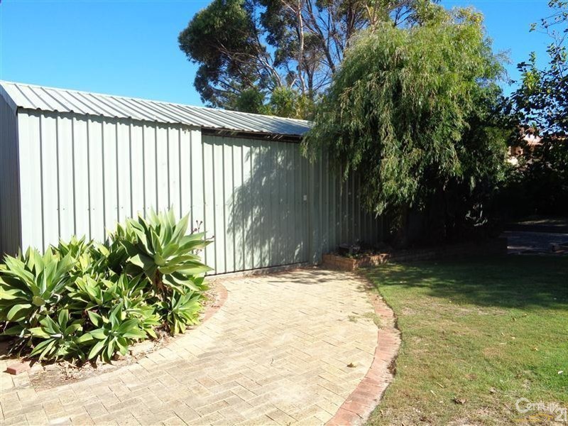 521 Safety Bay Road, Waikiki WA 6169