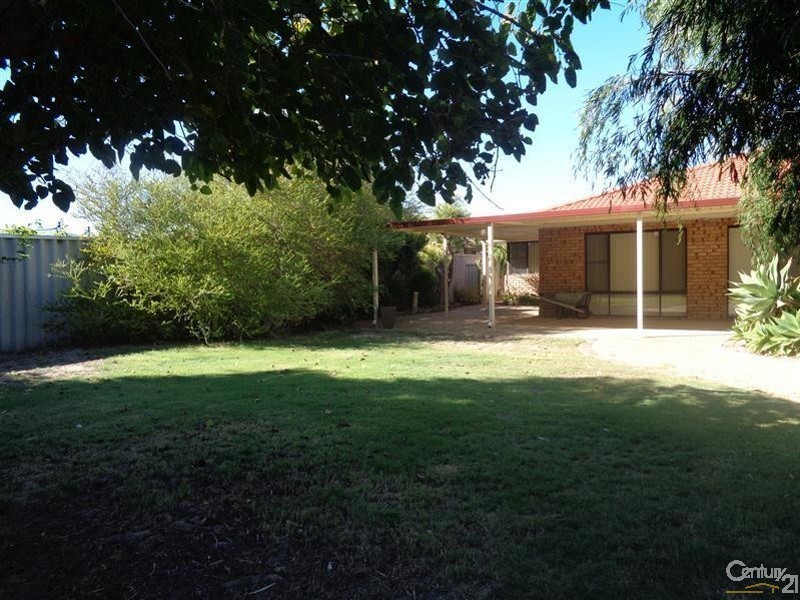 521 Safety Bay Road, Waikiki WA 6169