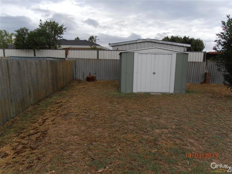 18A First Avenue, Shoalwater WA 6169