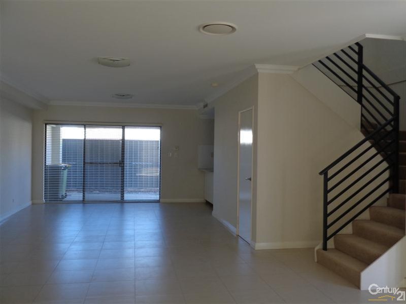 2/93 Kent Street, Rockingham WA 6168