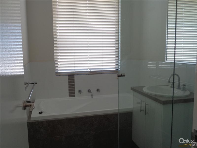 2/93 Kent Street, Rockingham WA 6168