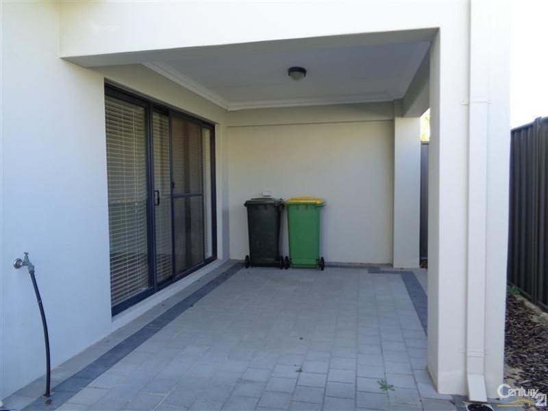 2/93 Kent Street, Rockingham WA 6168