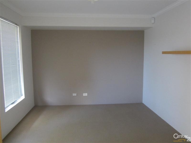 13 Grado Lane, Port Kennedy WA 6172