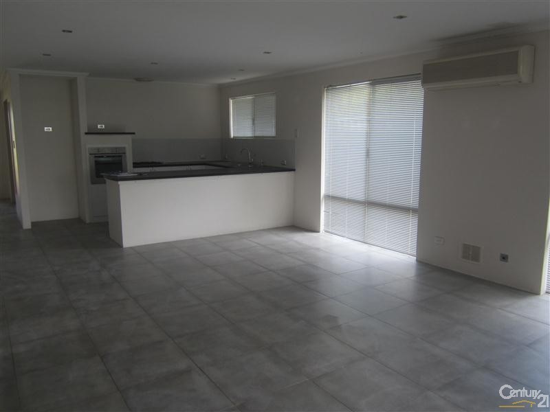 13 Grado Lane, Port Kennedy WA 6172