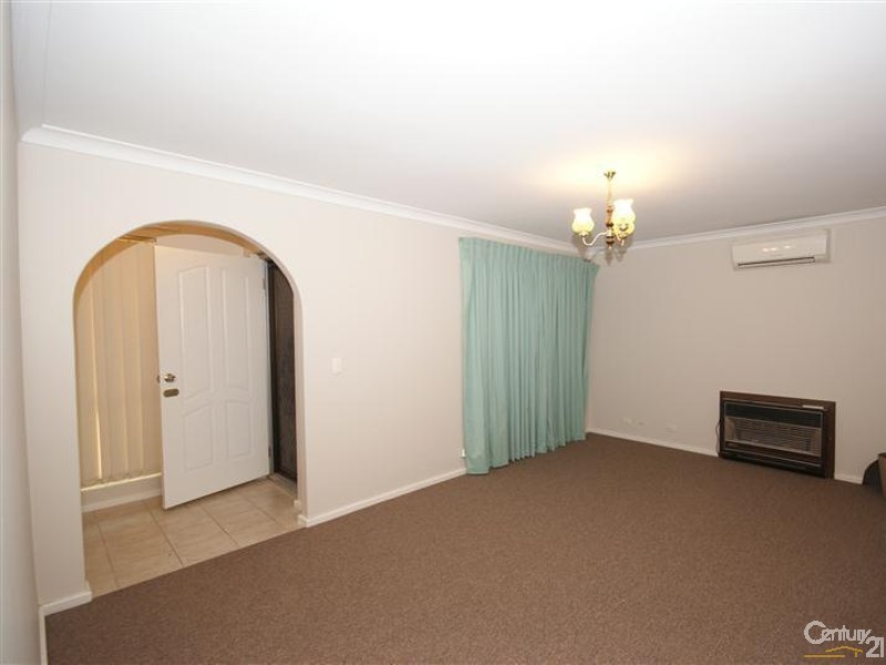 2 Cambridge Crescent, Cooloongup WA 6168