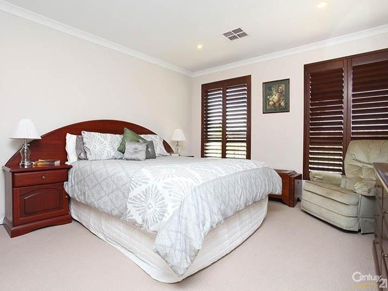 86 Waterfront Parkway, Shoalwater WA 6169