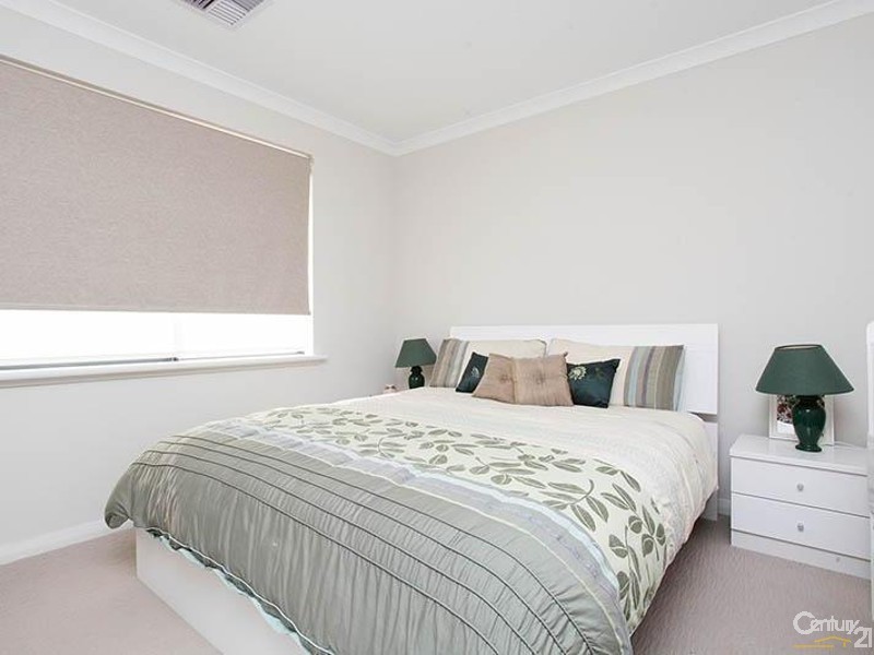 86 Waterfront Parkway, Shoalwater WA 6169