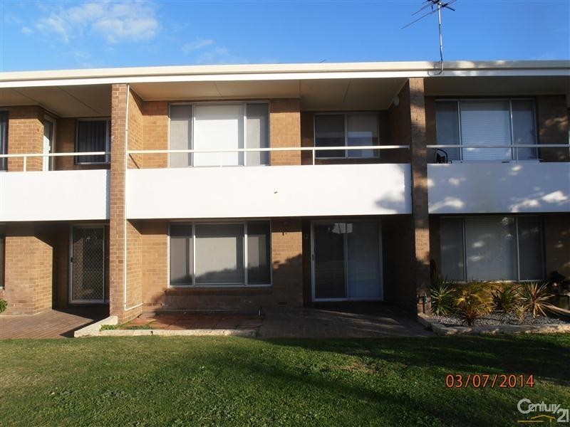 3/154 Arcadia Drive, Shoalwater WA 6169