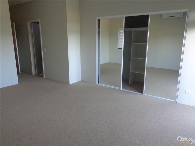 18/20 Lake Street, Rockingham WA 6168