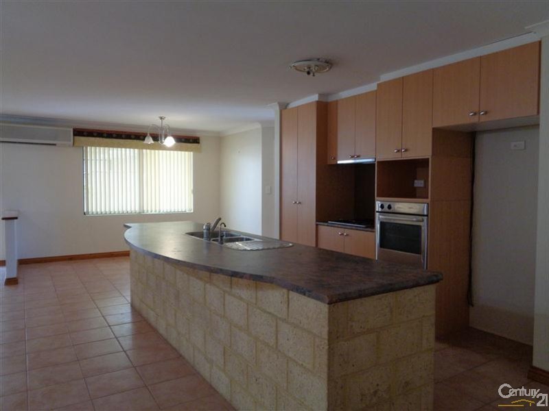 32 Arpenteur Drive, Baldivis WA 6171