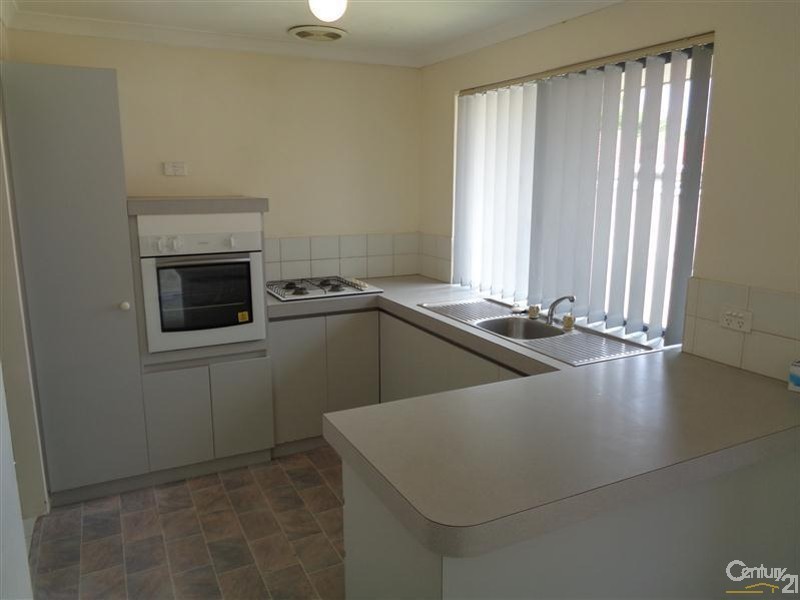 6/10 Dowling Street, Rockingham WA 6168