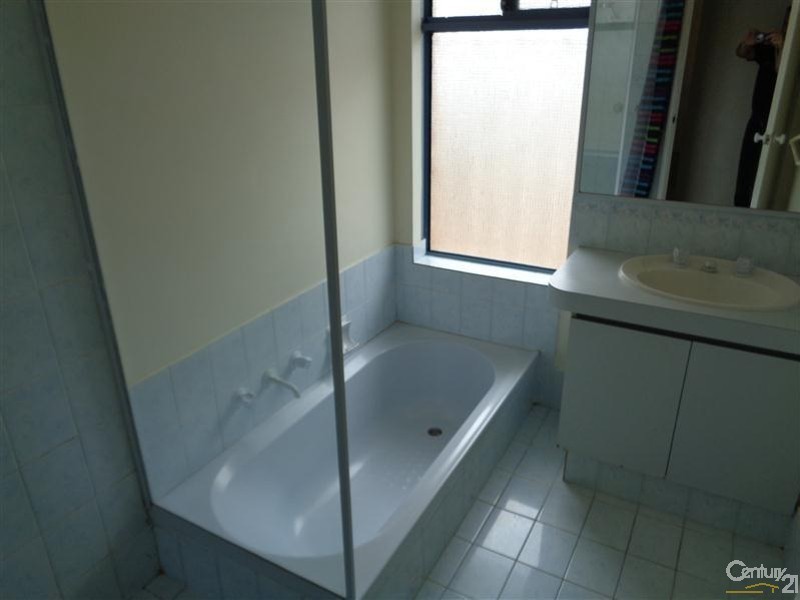 6/10 Dowling Street, Rockingham WA 6168