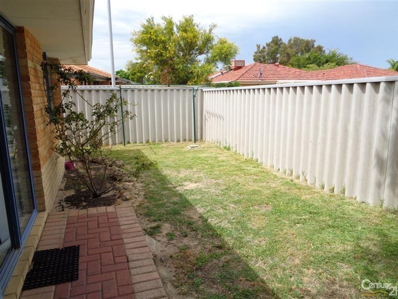 6/10 Dowling Street, Rockingham WA 6168