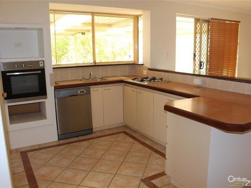 13 Moreton Crescent, Warnbro WA 6169