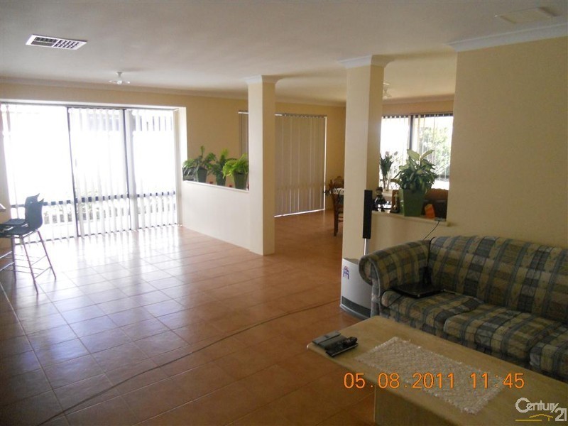 102 Hawker Street, Shoalwater WA 6169