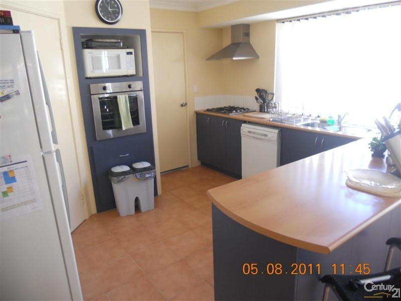 102 Hawker Street, Shoalwater WA 6169