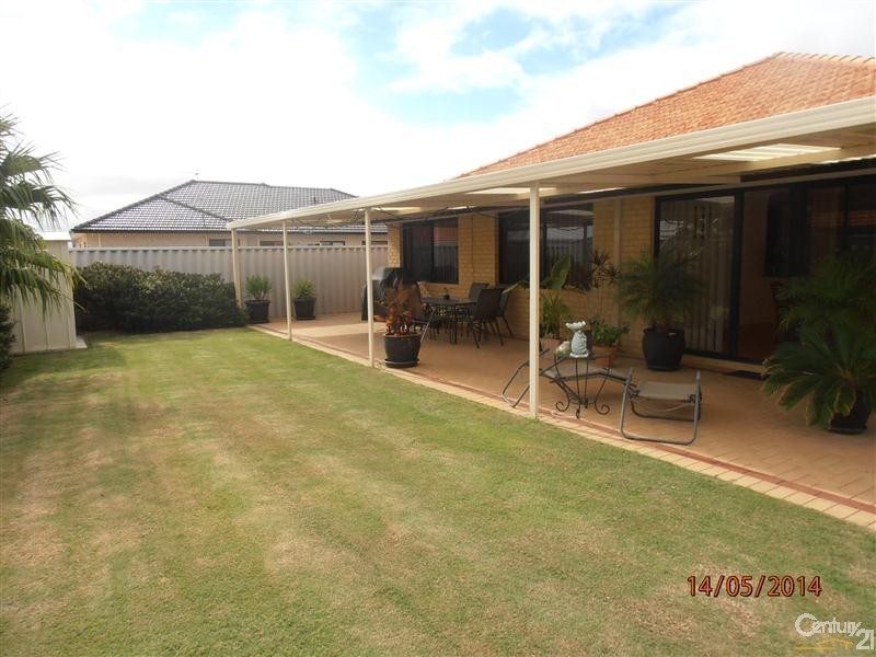 102 Hawker Street, Shoalwater WA 6169