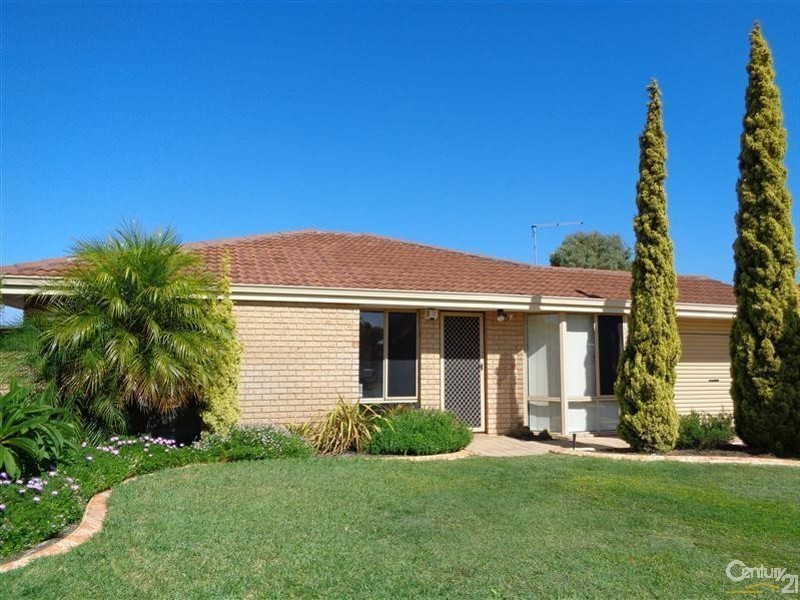6 Cocos Court, Warnbro WA 6169
