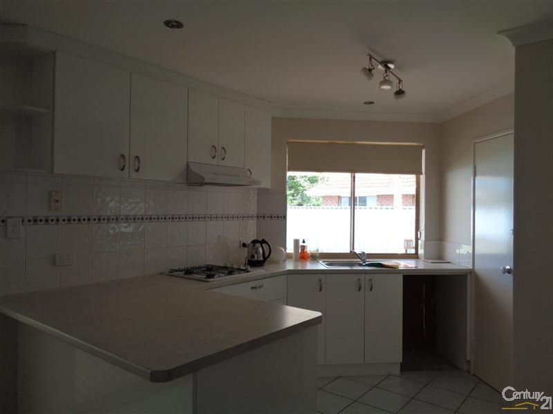 6 Cocos Court, Warnbro WA 6169