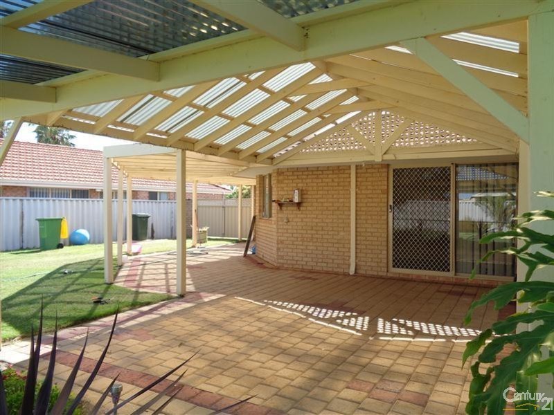 6 Cocos Court, Warnbro WA 6169