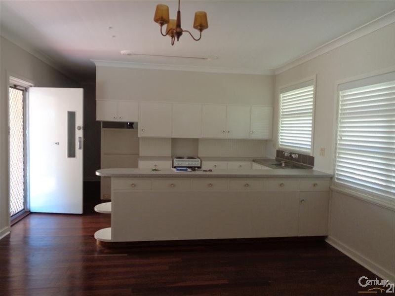 128 Kent Street, Rockingham WA 6168