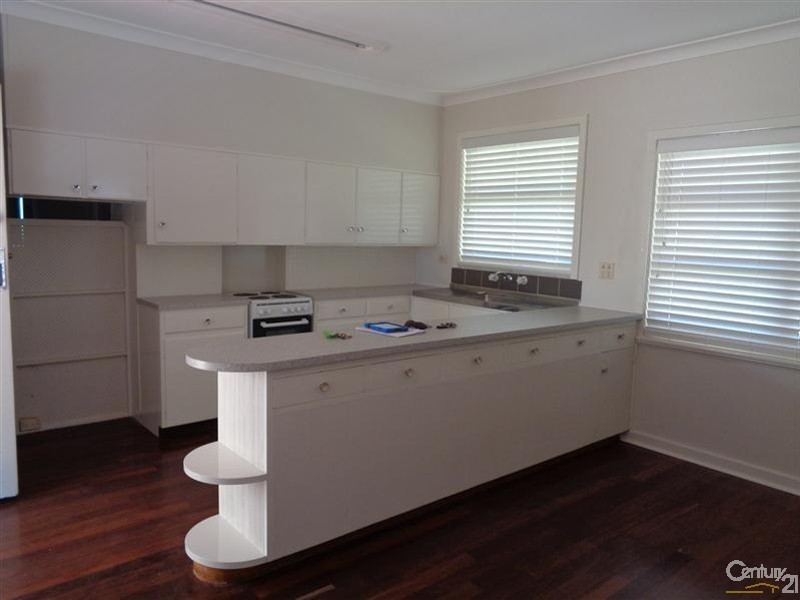 128 Kent Street, Rockingham WA 6168