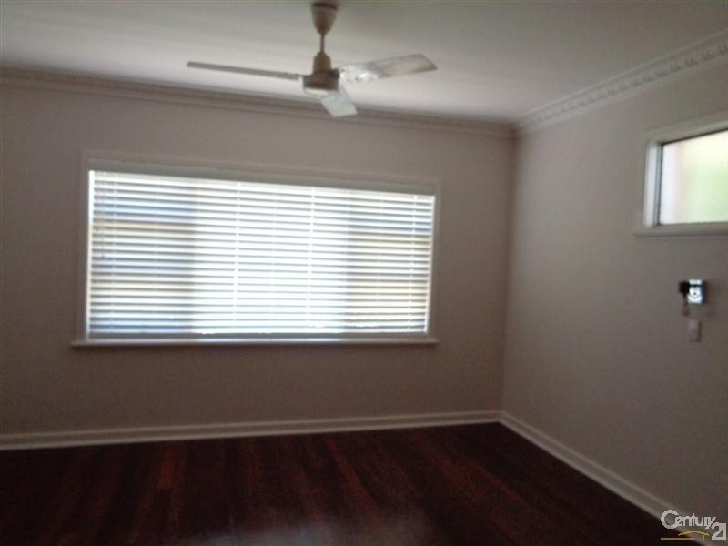 128 Kent Street, Rockingham WA 6168