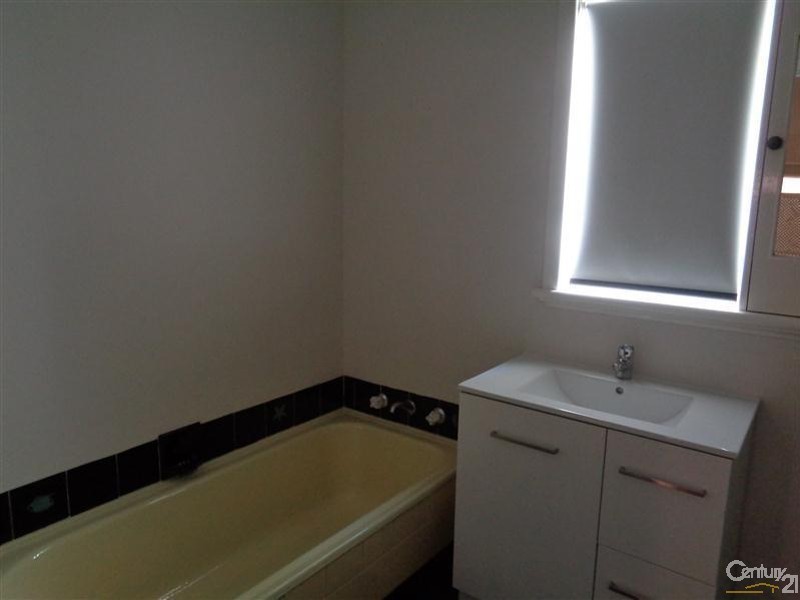 128 Kent Street, Rockingham WA 6168