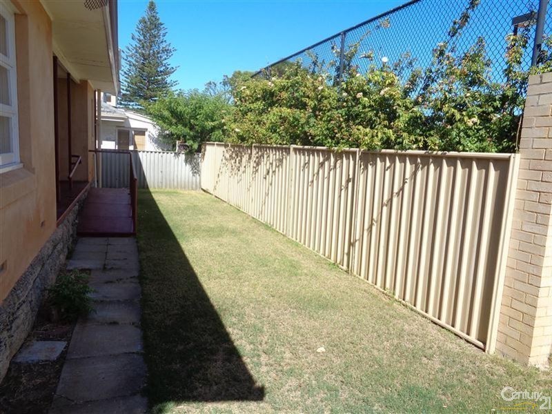 128 Kent Street, Rockingham WA 6168
