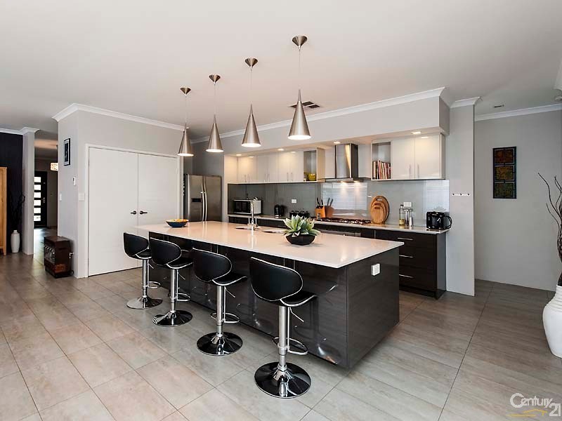 9 Torcross Street, Warnbro WA 6169
