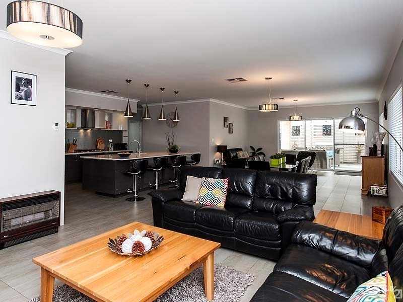 9 Torcross Street, Warnbro WA 6169