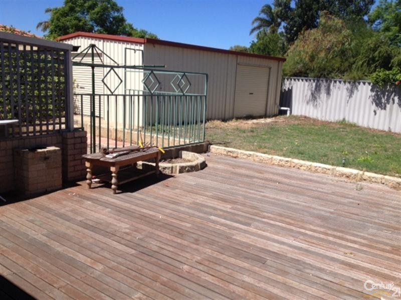 14 Senegal Grove, Warnbro WA 6169