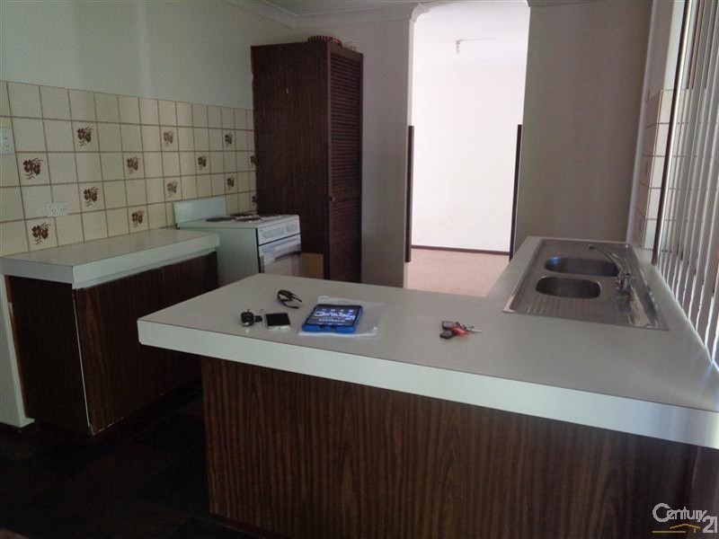 127 Malibu Road, Safety Bay WA 6169